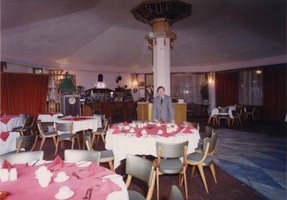 Broadway Cinema restaurant 1996