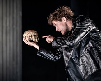Hamlet Old Vic 2023 still resized