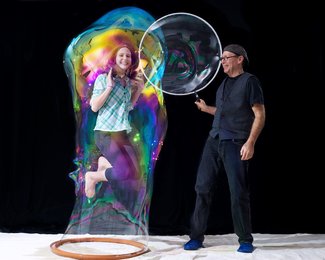 the amazing bubble man