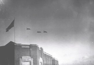 (Allied) bombers over broadway WW2